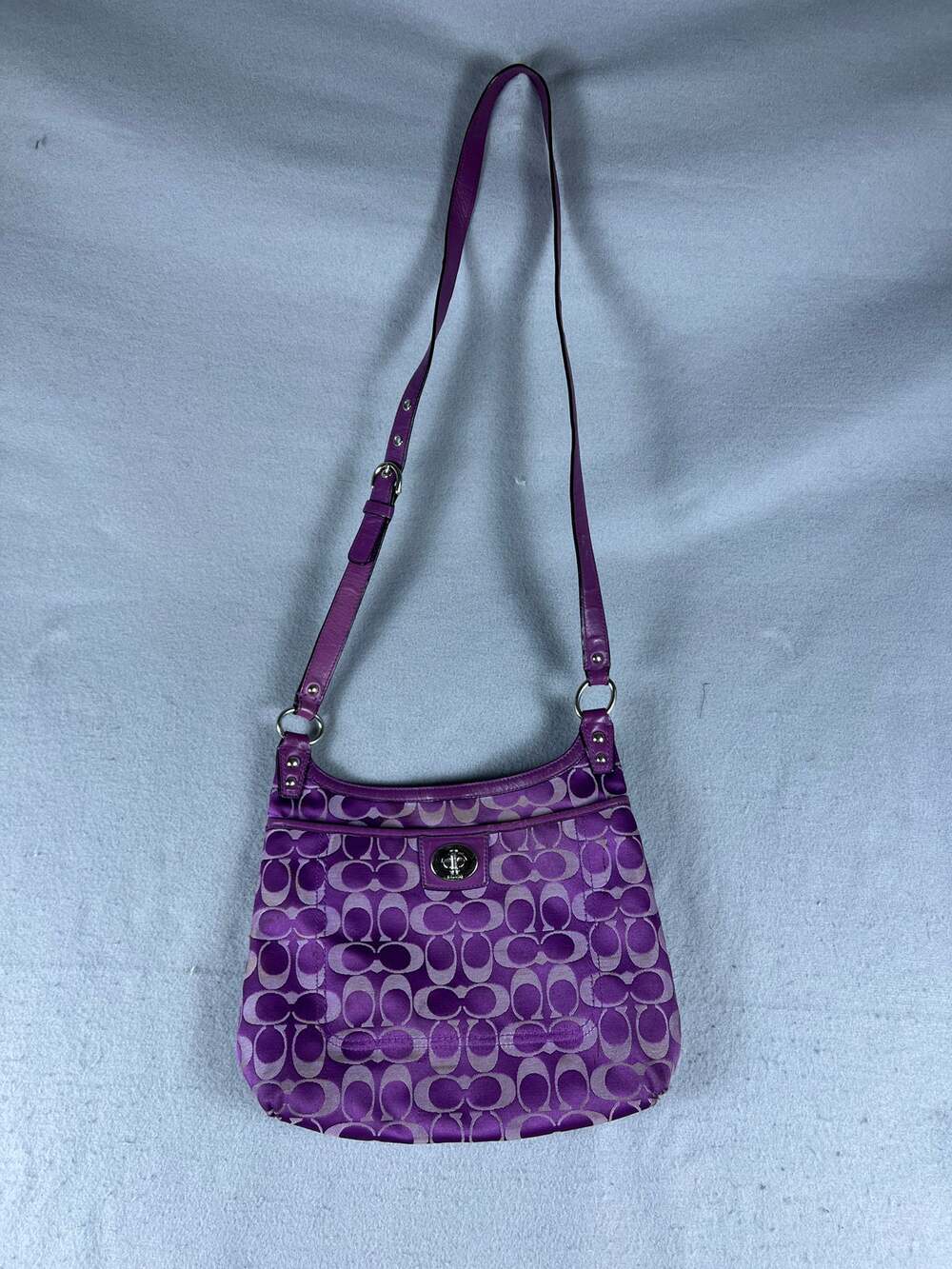 Coach Purple Signature C Getaway Shoulder Bag Turnlock Jacquard Designer Y2K